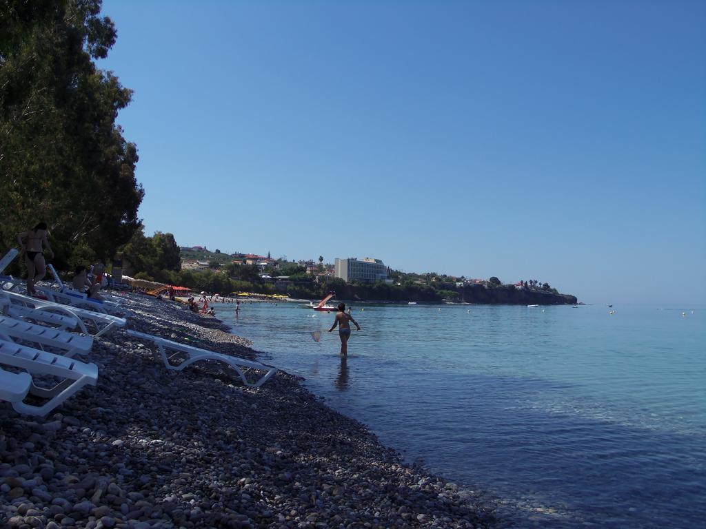 Verga Apartments & Suites Kalamata Exterior photo